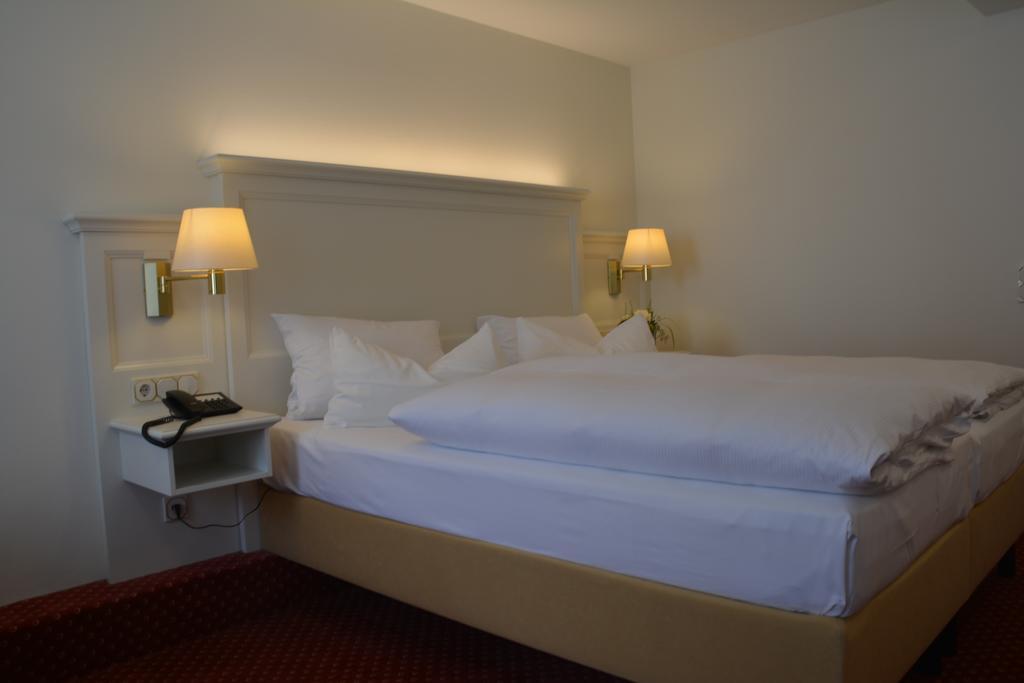 Landgasthof Hotel Hess Neuenstein  Екстер'єр фото